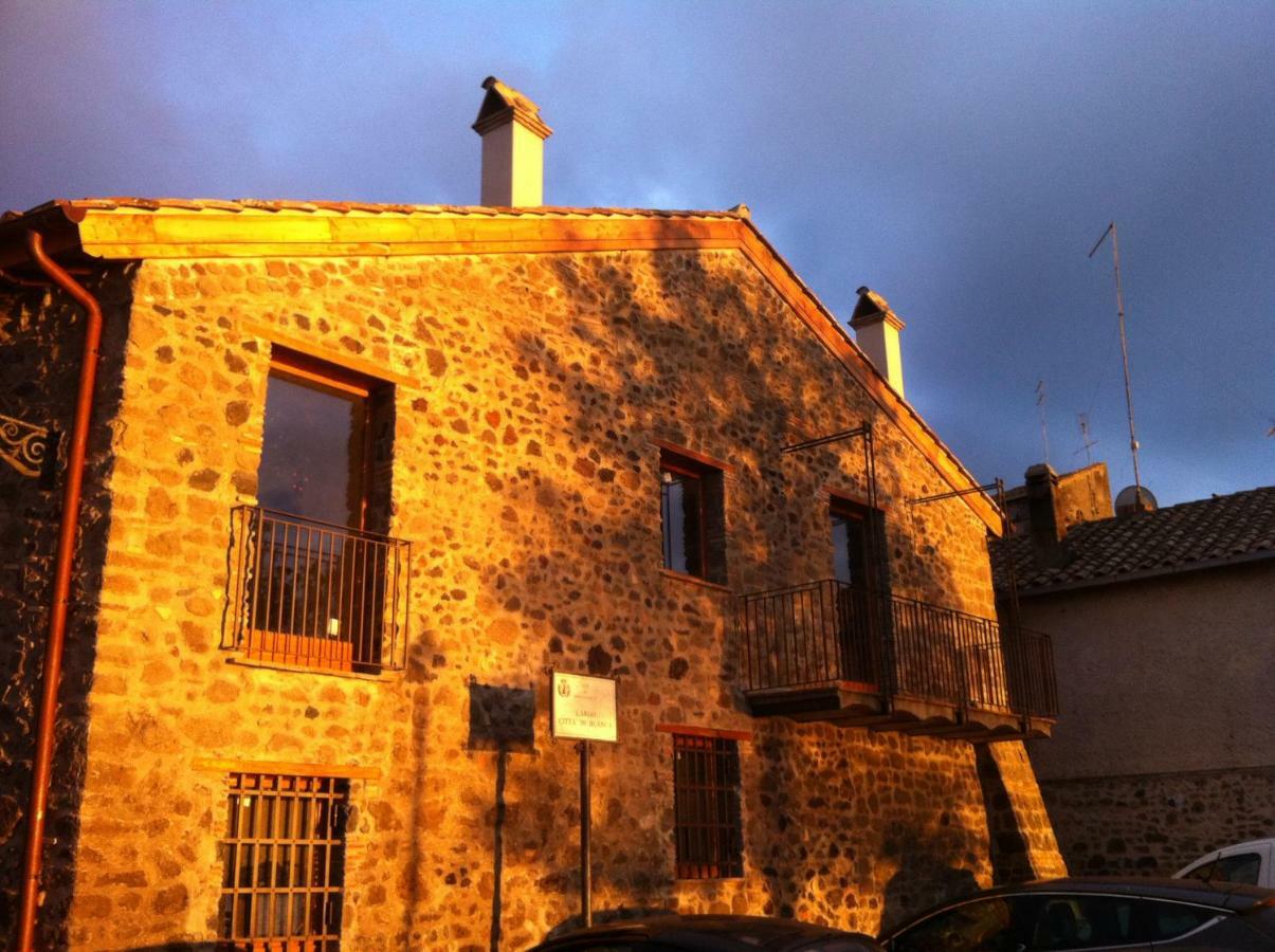 Al Vicolo Dei Pescatori Bed & Breakfast Anguillara Sabazia Dış mekan fotoğraf