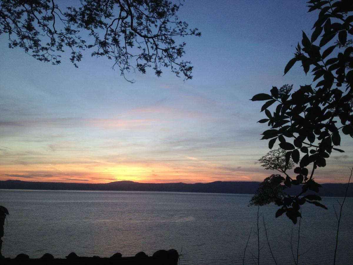 Al Vicolo Dei Pescatori Bed & Breakfast Anguillara Sabazia Dış mekan fotoğraf